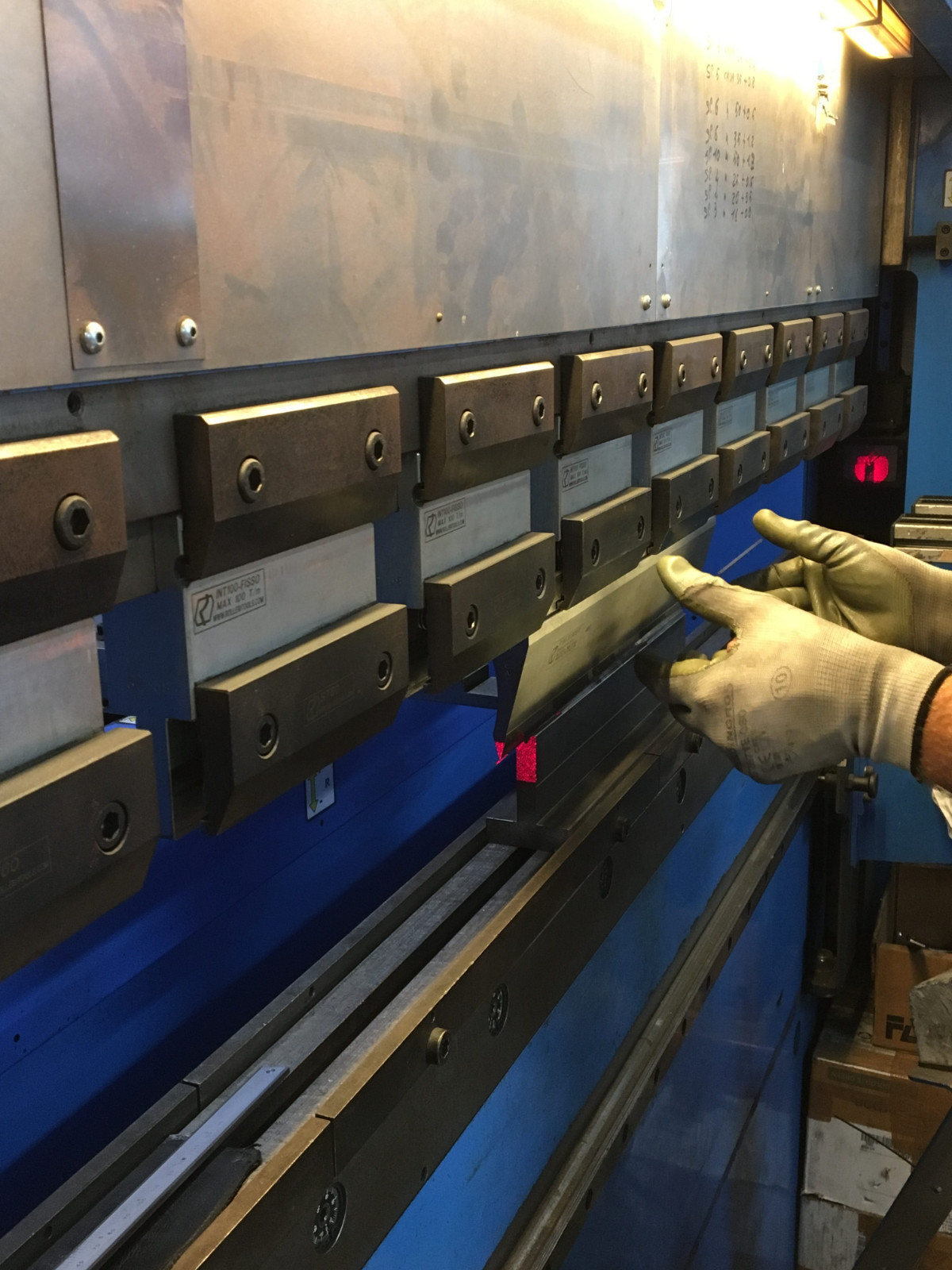 Verniciatura a polveri e taglio laser